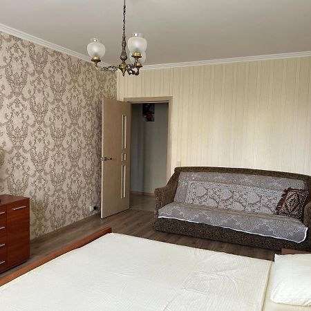 Apartments Kharkivs'Ke Highway Kiev Exterior foto